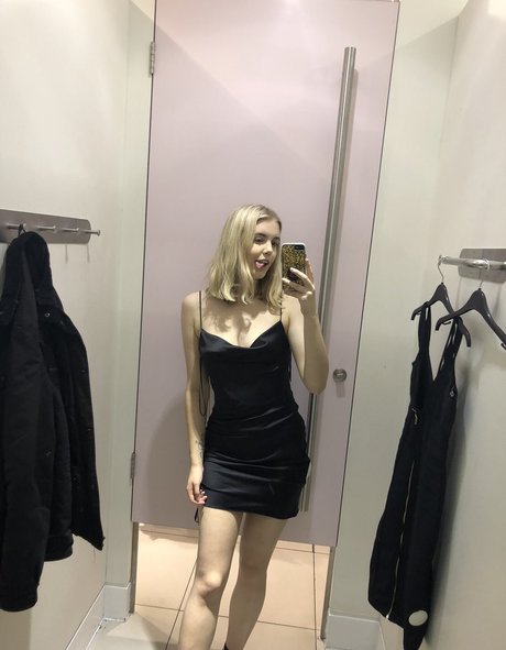 Alaston vuotanut OnlyFans-kuva Hoxieloxie
