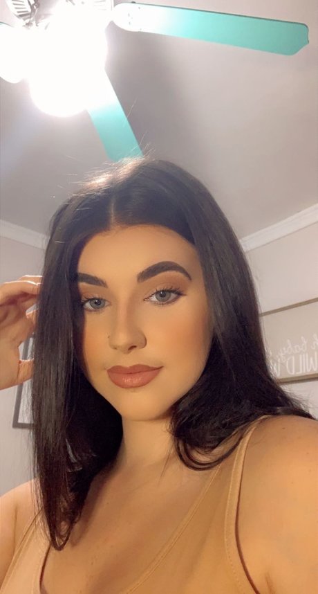 Photo nue de fuite OnlyFans de Olivia Rose