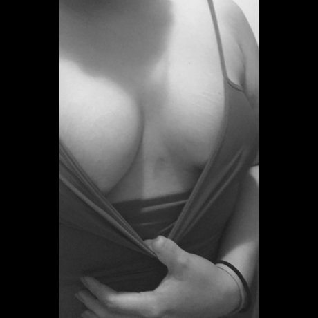 Nahá fotka uniklých OnlyFans od Ceci