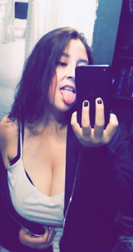Naken lekkede OnlyFans-bilde av Nikki