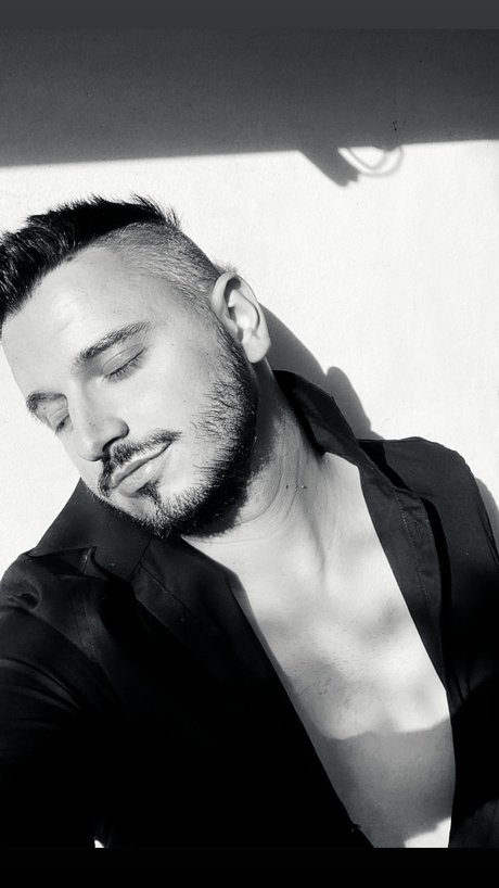 Nahá fotka uniklých OnlyFans od Petar Angelov Angelov