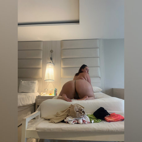 Naken lekkede OnlyFans-bilde av Destiny Valentina