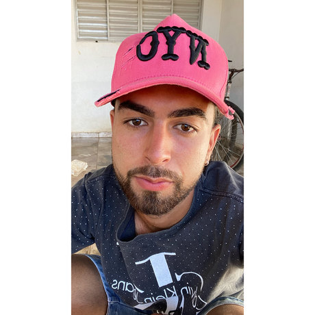 Naken lekkede OnlyFans-bilde av Paulo Vitor