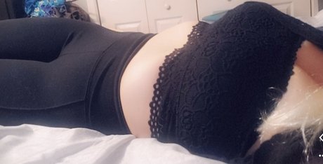 Naken lekkede OnlyFans-bilde av Orchidkittykat