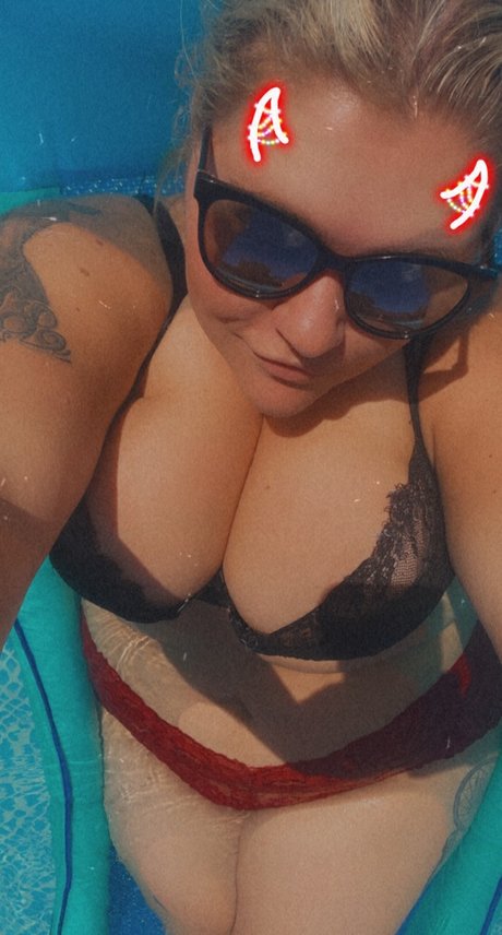 Nahá fotka uniklých OnlyFans od Poppyr97
