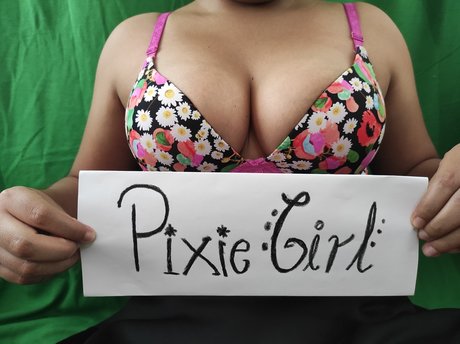 Foto nua vazada do OnlyFans de Pixie Girl