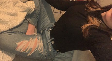 Naken läckt OnlyFans-bild av Scarlett June