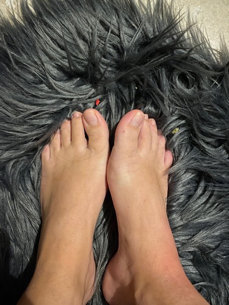 Foto nua vazada do OnlyFans de Piedi Fatati Leccabili