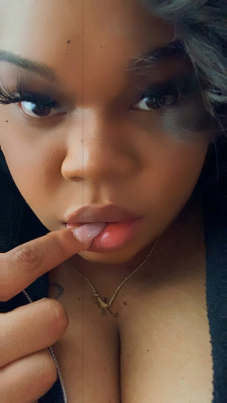 Naken lekkede OnlyFans-bilde av Queenkeyyy