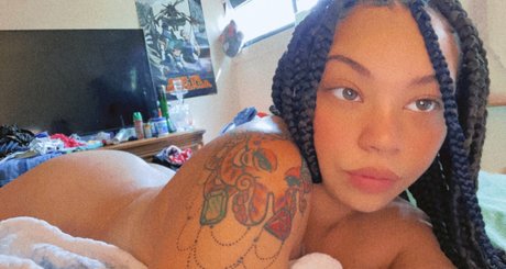 Naken lekkede OnlyFans-bilde av Peachies Playroom