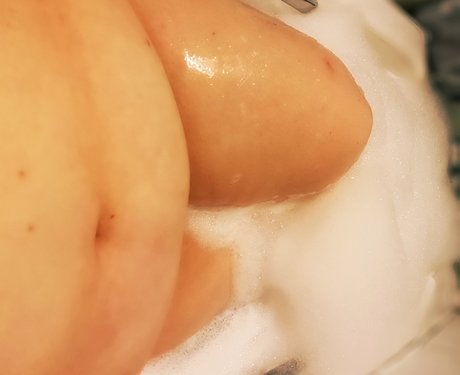 Обнаженная фотография утечки OnlyFans от Amber Moon