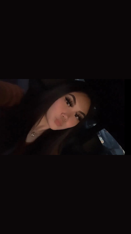 Nahá fotka uniklých OnlyFans od J