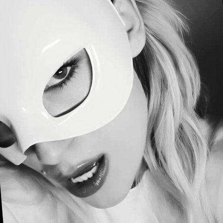 Naken lekkede OnlyFans-bilde av Prokuror