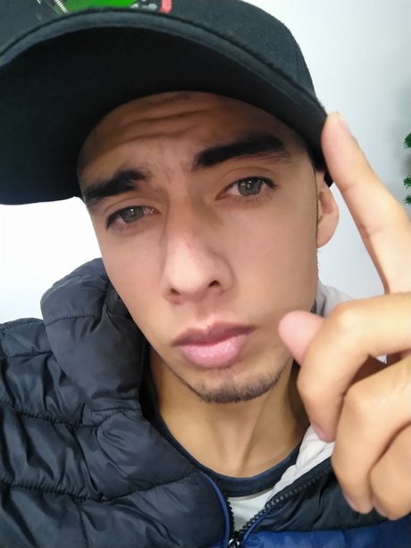 Naken lekkede OnlyFans-bilde av Roberto Gomez Romero