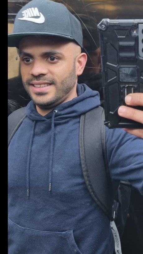 Naken lekkede OnlyFans-bilde av Ricky Herrera