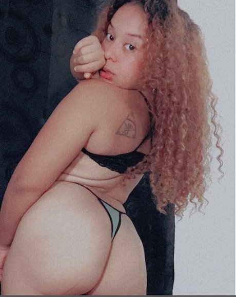 Naken läckt OnlyFans-bild av Raquel 