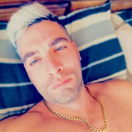 Foto desnuda filtrada de OnlyFans de Mariano