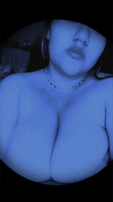 Naken lekkede OnlyFans-bilde av Mariana