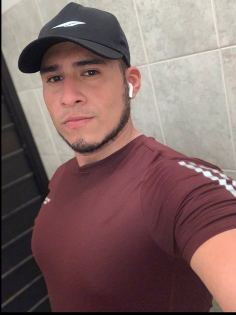 Nahá fotka uniklých OnlyFans od Armando Trinidad