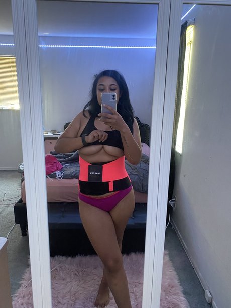 Naken lekkede OnlyFans-bilde av Ronixoxo
