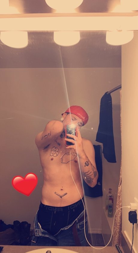 Nahá fotka uniklých OnlyFans od Daddy Charlie 