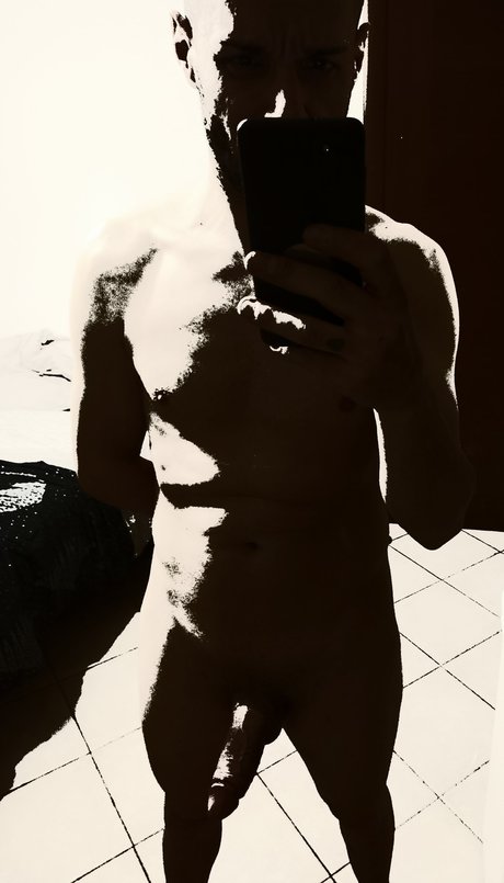 Naken lekkede OnlyFans-bilde av Mario