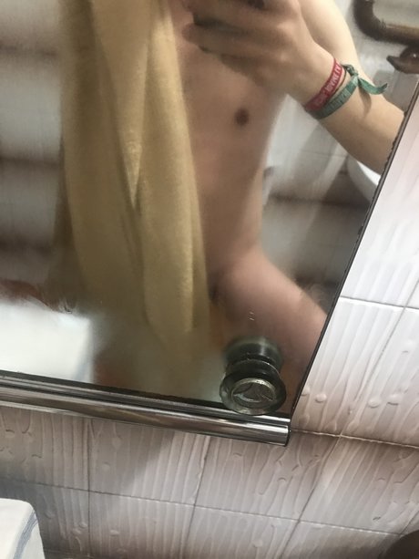 Naken läckt OnlyFans-bild av Mario23