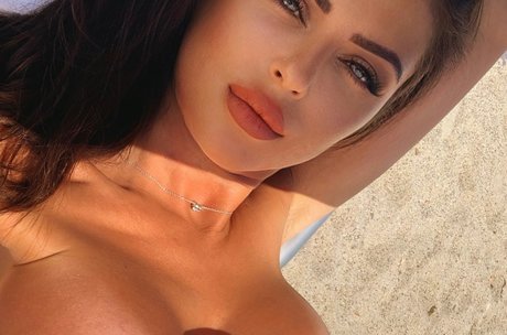 Naken läckt OnlyFans-bild av  Marinella 