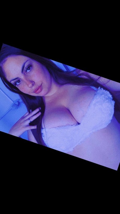 Naken läckt OnlyFans-bild av Mica