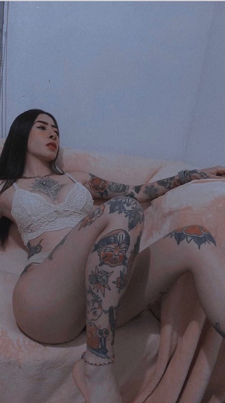Naken lekkede OnlyFans-bilde av Anii Alba
