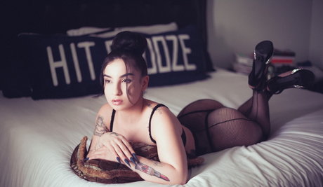 Naken läckt OnlyFans-bild av Mav