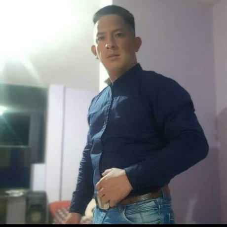 Naken lekkede OnlyFans-bilde av Mauricio Rivera
