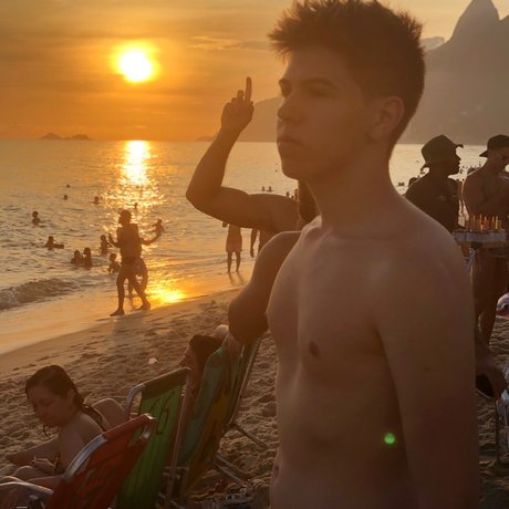 Naken lekkede OnlyFans-bilde av Mauricio Villar