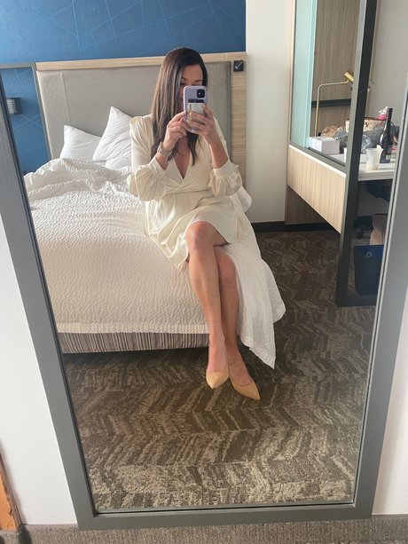 Naken lekkede OnlyFans-bilde av Bailey Gray
