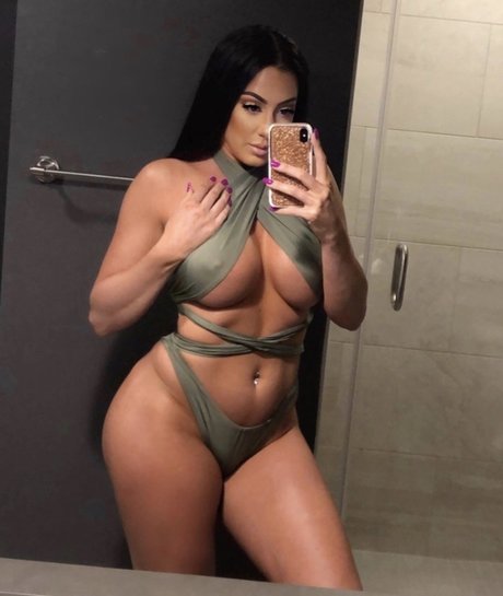 Naken lekkede OnlyFans-bilde av Megan Renee
