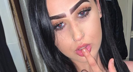 Naken läckt OnlyFans-bild av Megan Leanne