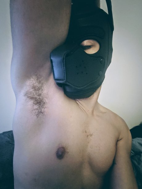 Naken lekkede OnlyFans-bilde av Pup Beaux Blac