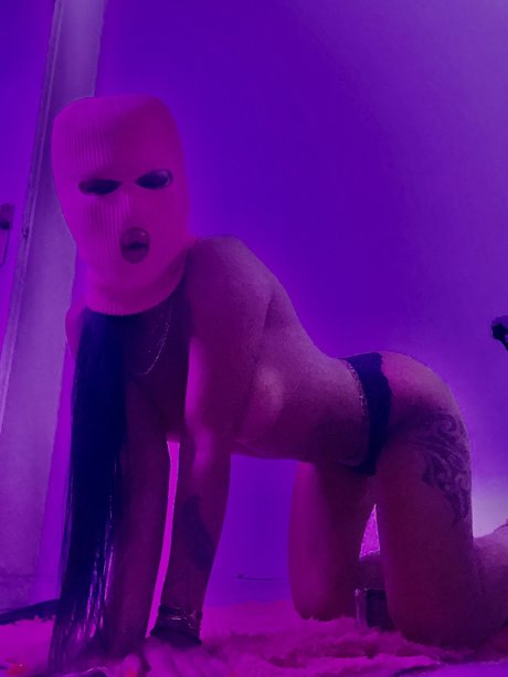 Naken lekkede OnlyFans-bilde av Blanca