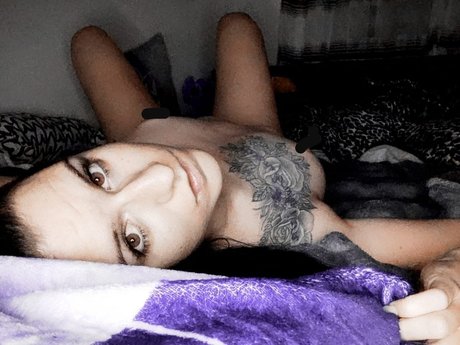 Naken lekkede OnlyFans-bilde av Disi