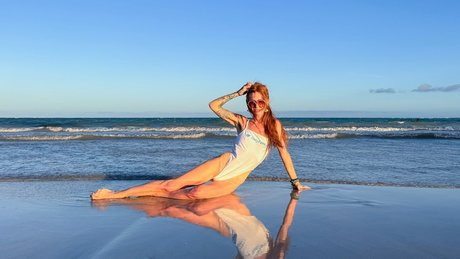 Nacktes geleaktes OnlyFans-Foto von Meditate With Meg