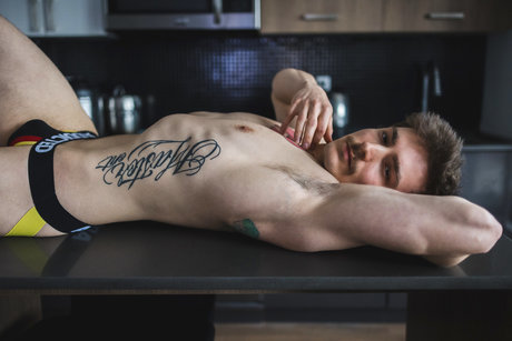 Naken läckt OnlyFans-bild av Merinksyfit