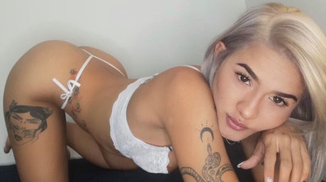 Nahá fotka uniklých OnlyFans od  Bellaregann 