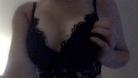 Nahá fotka uniklých OnlyFans od Bella Ramoz
