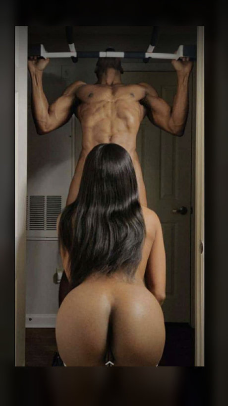Nahá fotka uniklých OnlyFans od Bellaaa