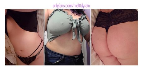 Naken läckt OnlyFans-bild av Mello Rain