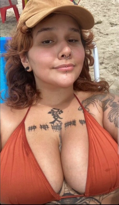 Alaston vuotanut OnlyFans-kuva Sucubo