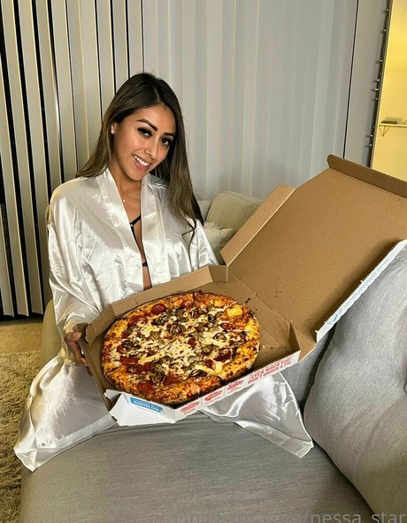 Nacktes geleaktes OnlyFans-Foto von Nessastar
