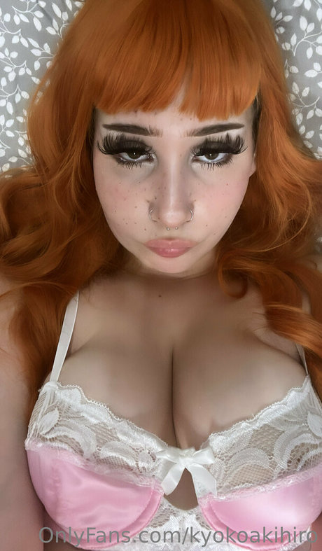 Nahá fotka uniklých OnlyFans od Kyokoakihiro