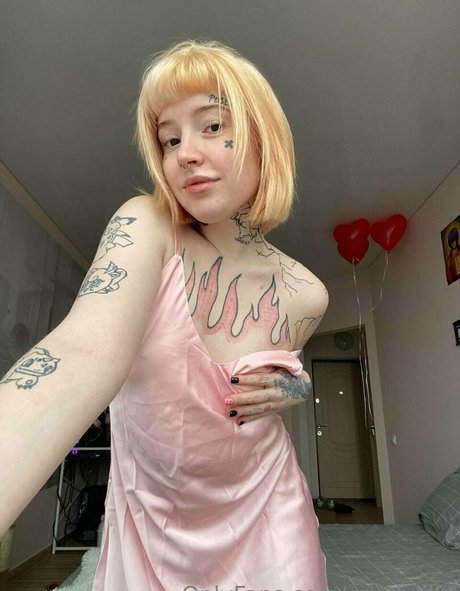 Naken lekkede OnlyFans-bilde av Brattyauroravip