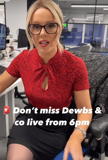 Naakte gelekte OnlyFans-foto van Michelle Dewberry